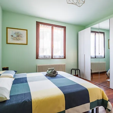 Apartment Jacuzzi In Italian Villa, Wi-fi & Garden Modena - Reggio Emilia