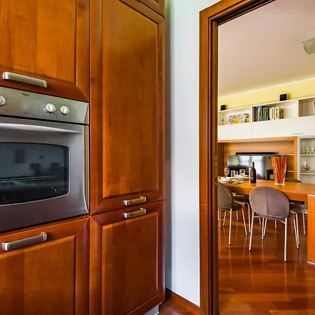 Apartament Jacuzzi In Italian Villa, Wi-fi & Garden Sassuolo - Maranello *