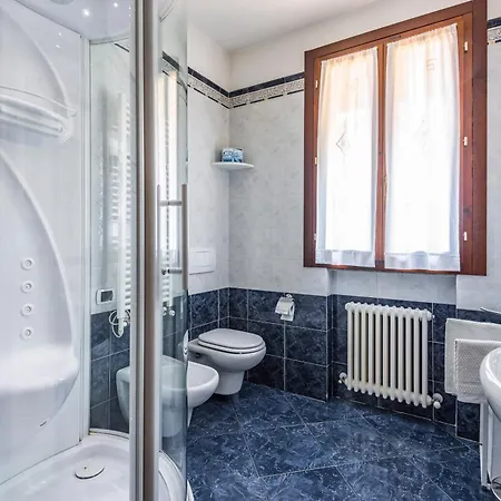 Apartamento Jacuzzi In Italian Villa, Wi-fi & Garden Modena - Reggio Emilia *